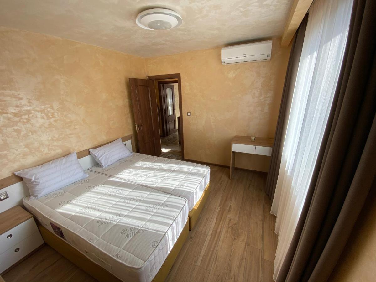 Coziness And Comfort In The Old Town Veliko Tŭrnovo Exterior photo
