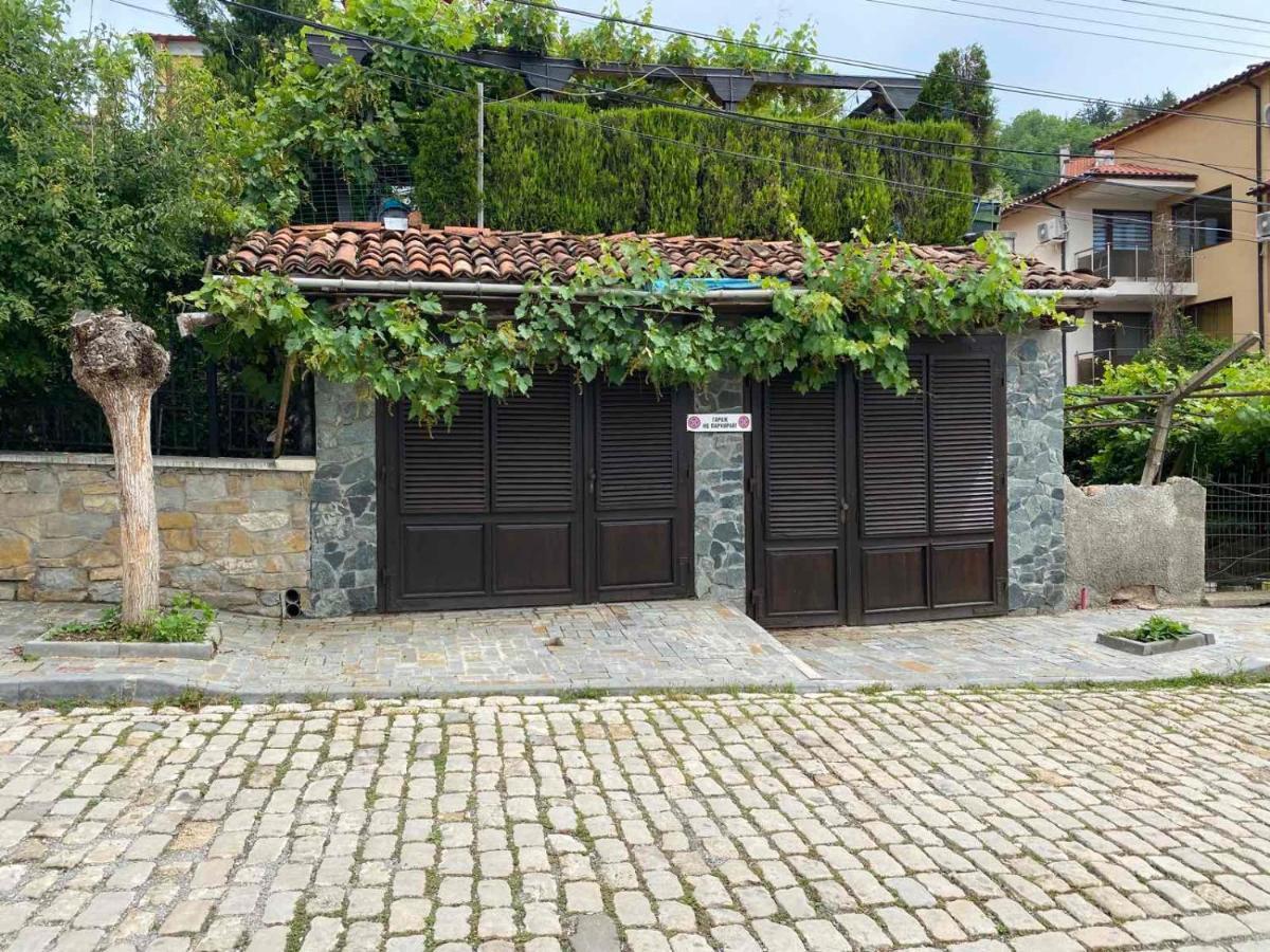 Coziness And Comfort In The Old Town Veliko Tŭrnovo Exterior photo